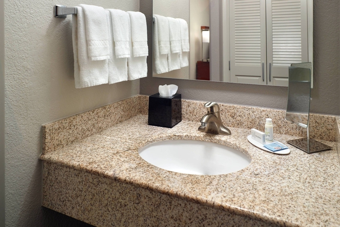 Imagen de la habitación del Hotel Courtyard By Marriott Macon. Foto 15