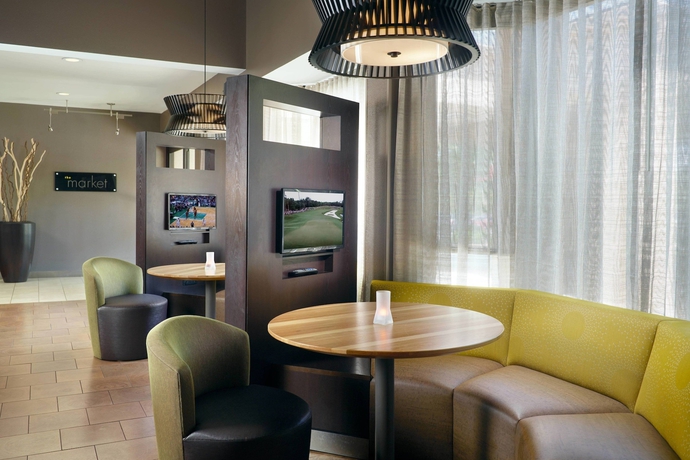 Imagen general del Hotel Courtyard By Marriott Macon. Foto 3