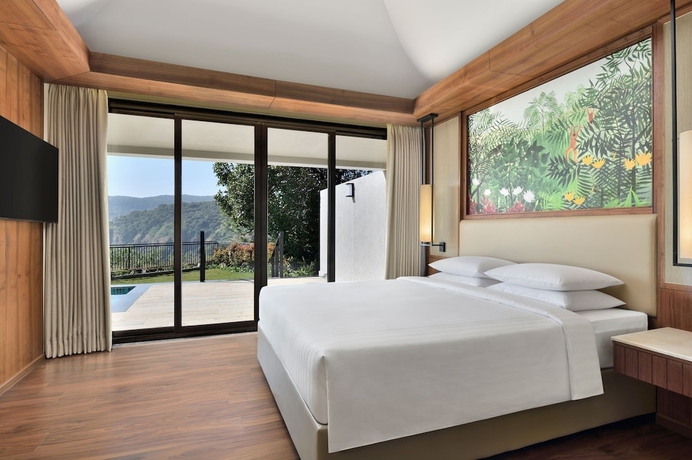 Imagen de la habitación del Hotel Courtyard By Marriott Mahabaleshwar. Foto 11