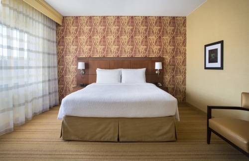 Imagen de la habitación del Hotel Courtyard By Marriott Mahwah. Foto 5
