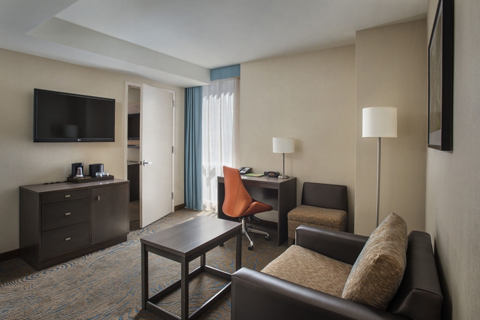 Imagen de los interiores del Hotel Courtyard By Marriott Manhattan Chelsea. Foto 14