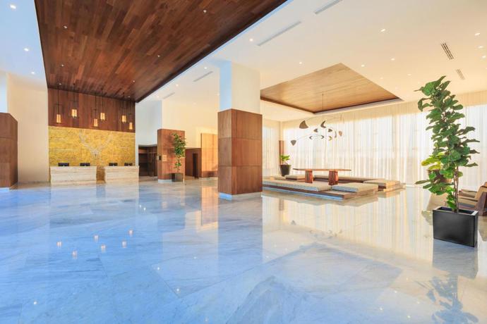 Imagen de los interiores del Hotel Courtyard By Marriott Mazatlan Beach Resort. Foto 5