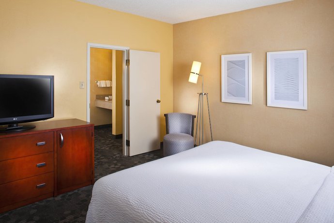 Imagen de la habitación del Hotel Courtyard By Marriott Memphis Airport. Foto 14