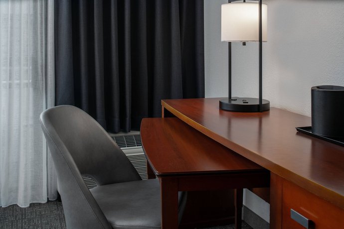 Imagen de la habitación del Hotel Courtyard By Marriott Memphis East/park Avenue. Foto 8