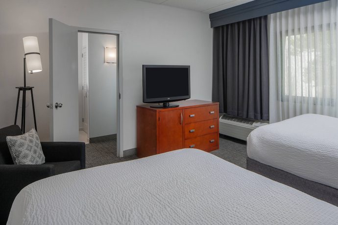Imagen de la habitación del Hotel Courtyard By Marriott Memphis East/park Avenue. Foto 9