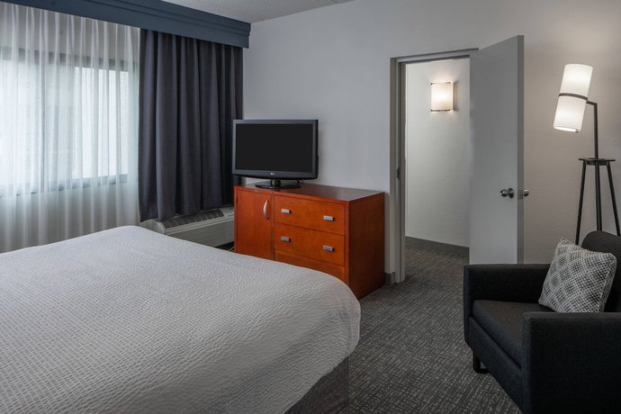 Imagen de la habitación del Hotel Courtyard By Marriott Memphis East/park Avenue. Foto 13