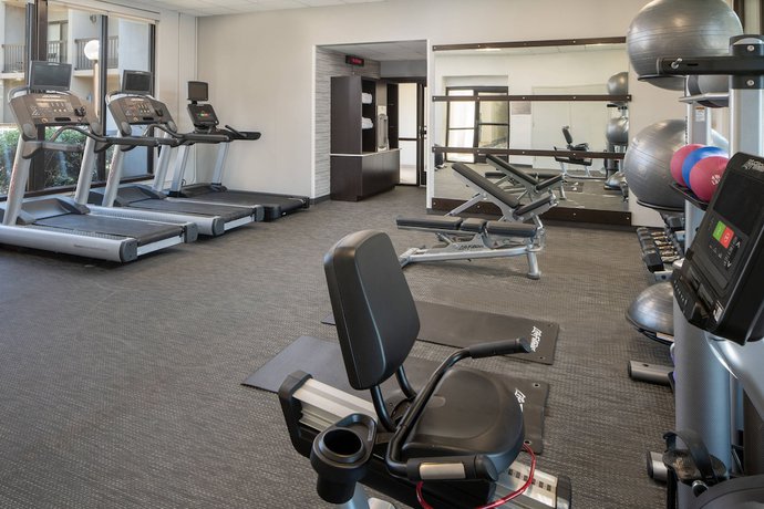 Imagen de los interiores del Hotel Courtyard By Marriott Memphis East/park Avenue. Foto 19