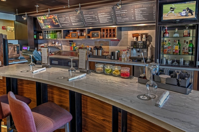 Imagen del bar/restaurante del Hotel Courtyard By Marriott Memphis Germantown. Foto 6