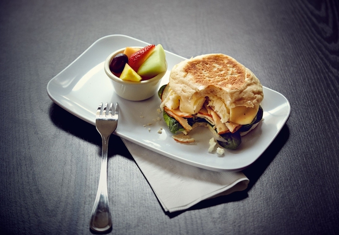Imagen del bar/restaurante del Hotel Courtyard By Marriott Memphis Germantown. Foto 10
