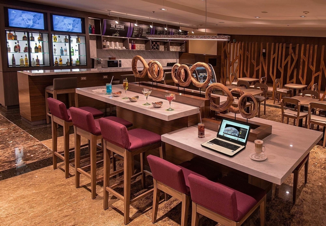 Imagen del bar/restaurante del Hotel Courtyard By Marriott Mexico City Revolucion. Foto 4