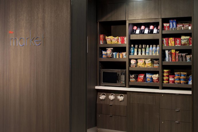 Imagen de los interiores del Hotel Courtyard By Marriott Miami Beach-south Beach. Foto 17