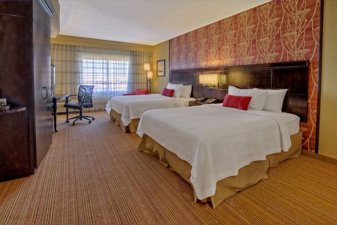 Imagen de la habitación del Hotel Courtyard By Marriott Midland. Foto 3