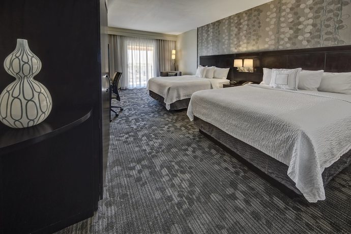 Imagen de la habitación del Hotel Courtyard By Marriott Midland. Foto 7