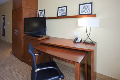 Imagen de la habitación del Hotel Courtyard By Marriott Minneapolis Maple Grove/arbor Lakes. Foto 2