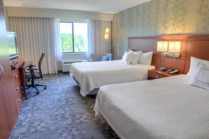 Imagen de la habitación del Hotel Courtyard By Marriott Mobile Daphne/eastern Shore. Foto 10