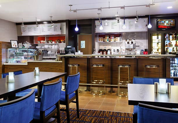 Imagen del bar/restaurante del Hotel Courtyard By Marriott Mobile. Foto 3