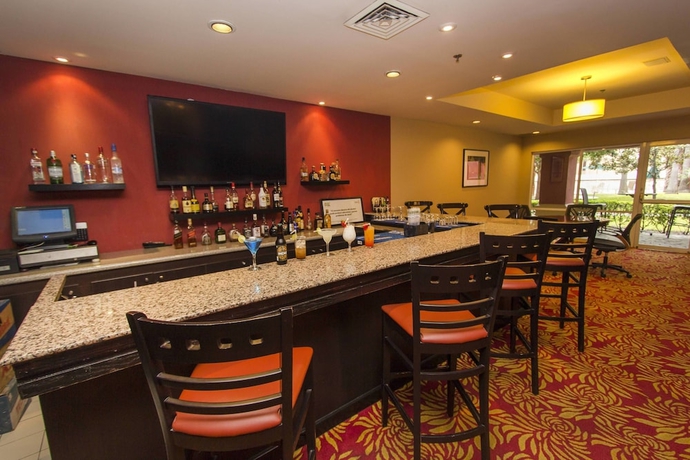 Imagen general del Hotel Courtyard By Marriott Monterrey Airport. Foto 2