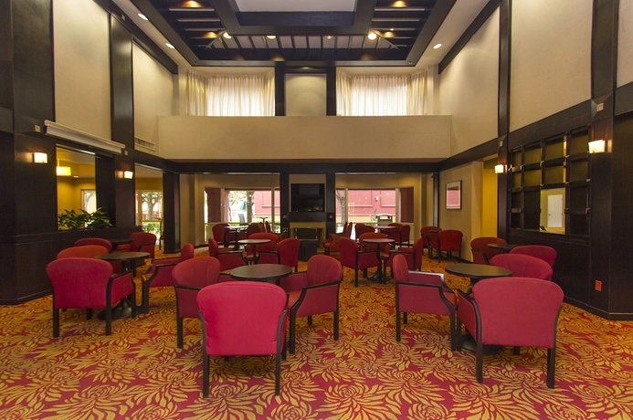 Imagen de los interiores del Hotel Courtyard By Marriott Monterrey Airport. Foto 16