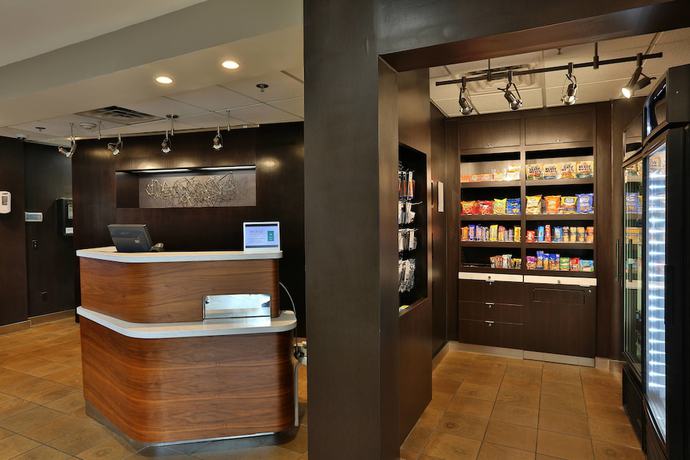 Imagen de los interiores del Hotel Courtyard By Marriott Montgomery. Foto 13