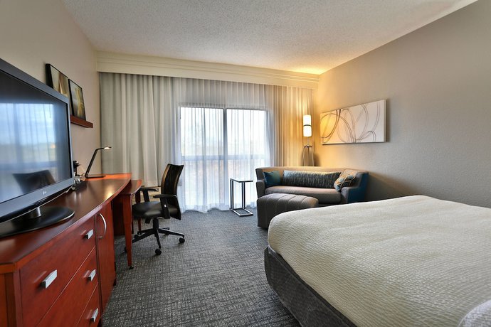 Imagen de la habitación del Hotel Courtyard By Marriott Montgomery. Foto 7
