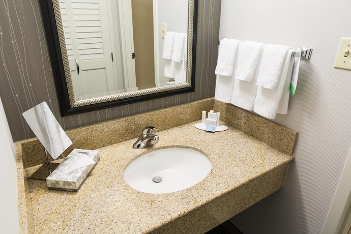 Imagen de la habitación del Hotel Courtyard By Marriott Montgomery. Foto 9