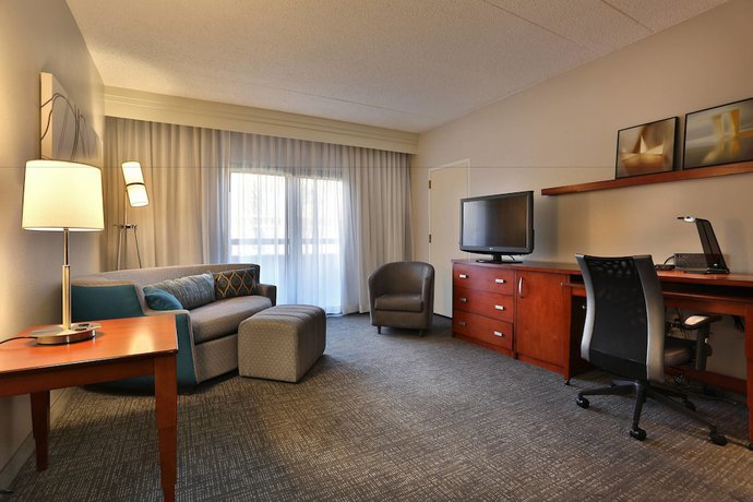 Imagen de la habitación del Hotel Courtyard By Marriott Montgomery. Foto 11
