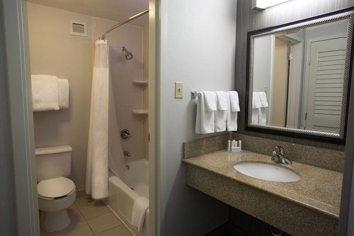 Imagen de los interiores del Hotel Courtyard By Marriott Montgomery. Foto 16