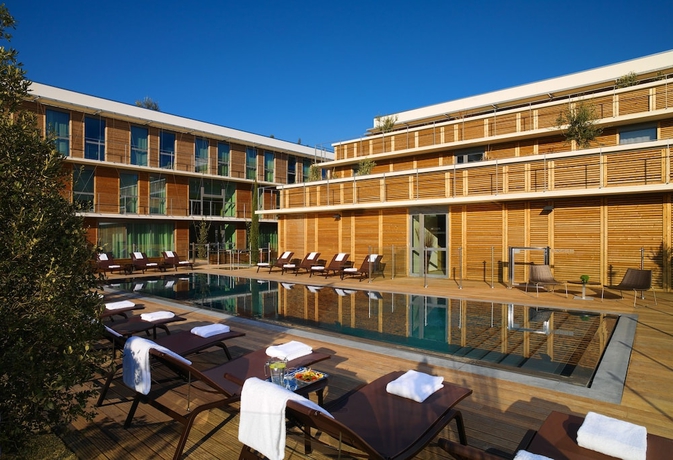 Imagen de la piscina del Hotel Courtyard By Marriott Montpellier. Foto 19