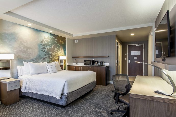 Imagen de la habitación del Hotel Courtyard By Marriott Montreal West Island/baie D'urfe. Foto 5