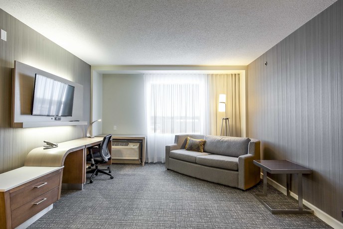 Imagen de la habitación del Hotel Courtyard By Marriott Montreal West Island/baie D'urfe. Foto 8