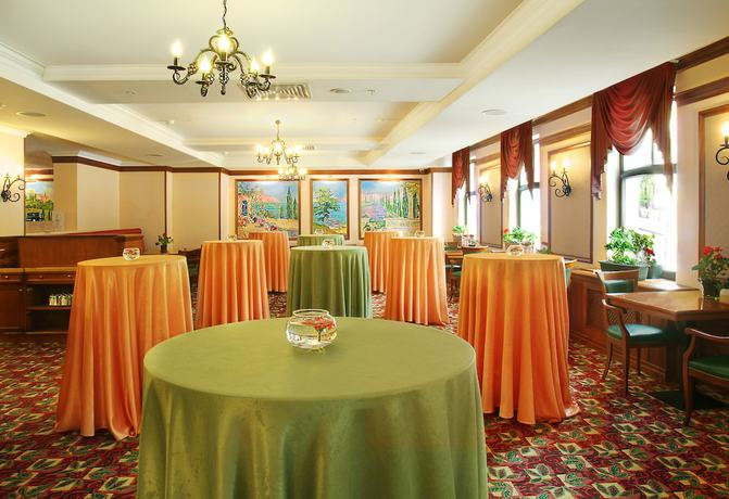 Imagen del bar/restaurante del Hotel Courtyard By Marriott Moscow City Center. Foto 3