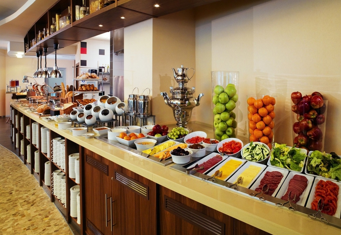 Imagen del bar/restaurante del Hotel Courtyard By Marriott Moscow Paveletskaya. Foto 5