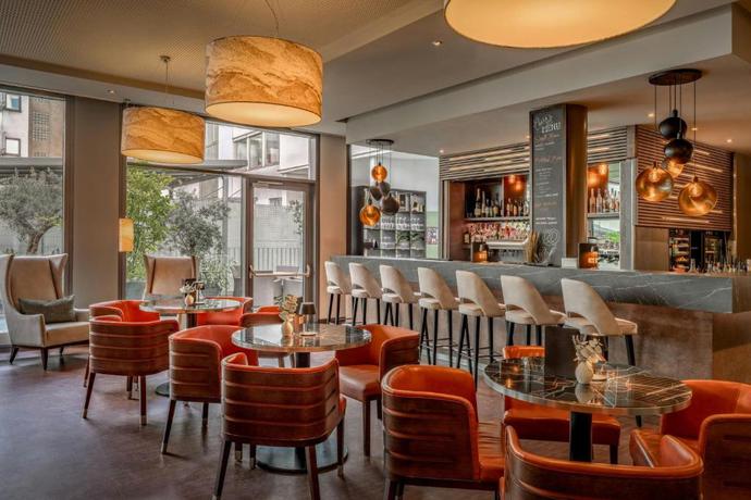 Imagen del bar/restaurante del Hotel Courtyard By Marriott Munich City Center. Foto 2