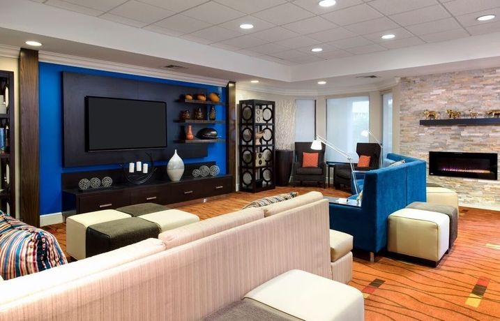 Imagen de los interiores del Hotel Courtyard By Marriott Myrtle Beach Barefoot Landing. Foto 10