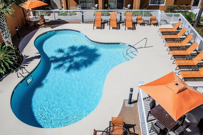 Imagen de la piscina del Hotel Courtyard By Marriott Myrtle Beach Broadway. Foto 19