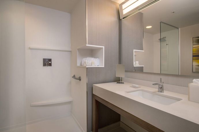 Imagen de la habitación del Hotel Courtyard By Marriott Nanaimo. Foto 8