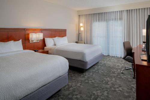 Imagen de la habitación del Hotel Courtyard By Marriott Nashville Airport. Foto 15