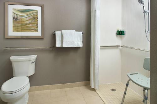 Imagen general del Hotel Courtyard By Marriott Nashville Airport. Foto 4