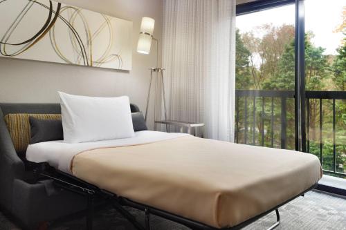 Imagen de la habitación del Hotel Courtyard By Marriott Nashville Airport. Foto 20