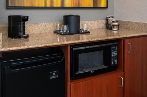 Imagen general del Hotel Courtyard By Marriott Nashville Airport. Foto 10
