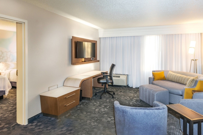 Imagen de la habitación del Hotel Courtyard By Marriott Nashville At Opryland. Foto 11