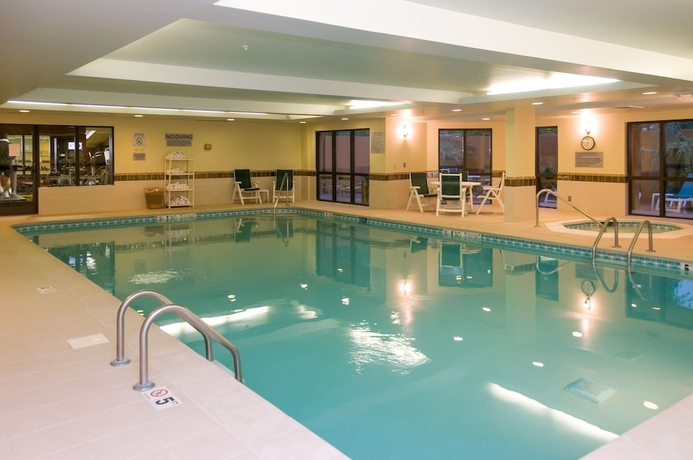 Imagen de la piscina del Hotel Courtyard By Marriott Nashville At Opryland. Foto 19