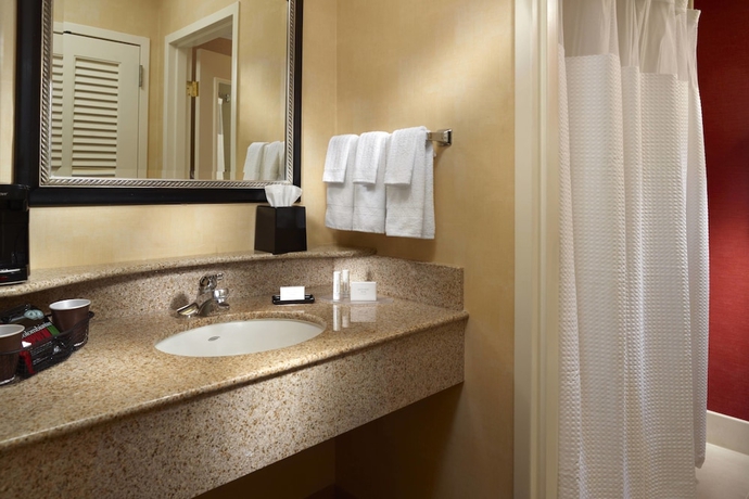 Imagen de la habitación del Hotel Courtyard By Marriott Nashville Brentwood. Foto 9