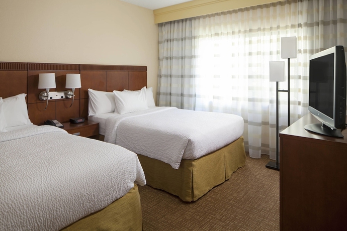 Imagen de la habitación del Hotel Courtyard By Marriott Nashville Brentwood. Foto 12