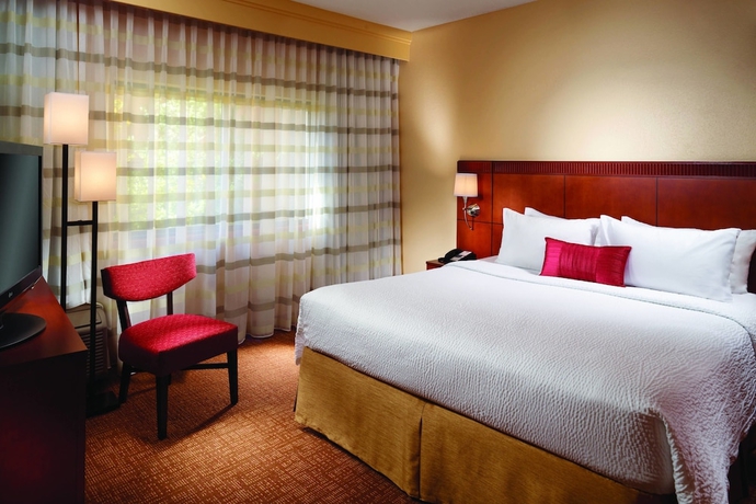 Imagen de la habitación del Hotel Courtyard By Marriott Nashville Brentwood. Foto 14