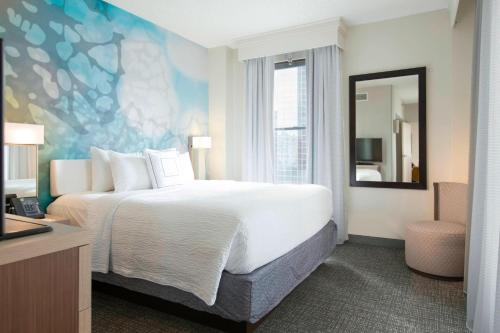 Imagen de la habitación del Hotel Courtyard By Marriott Nashville Downtown. Foto 19