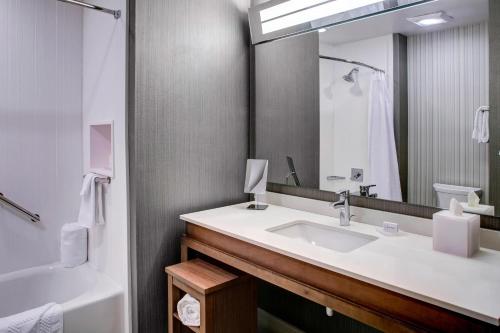 Imagen de la habitación del Hotel Courtyard By Marriott Nashville Mount Juliet. Foto 20