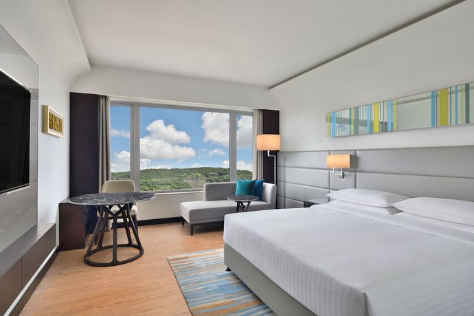 Imagen de la habitación del Hotel Courtyard By Marriott Navi Mumbai. Foto 12