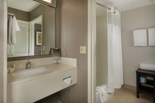 Imagen de la habitación del Hotel Courtyard By Marriott New Haven Orange. Foto 5