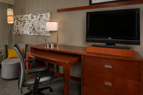 Imagen de la habitación del Hotel Courtyard By Marriott New Haven Orange. Foto 7